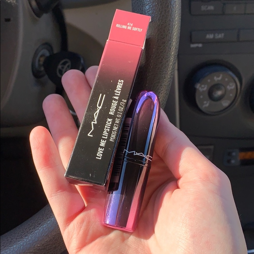 NEW Mac Love Me Lipstick - killing me softly